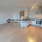 Appartement en rdc avec terrasse et 2 parkings