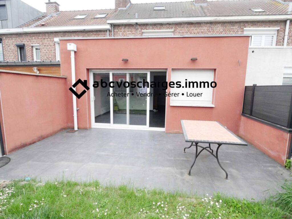 Maison de ville avec jardin et garage