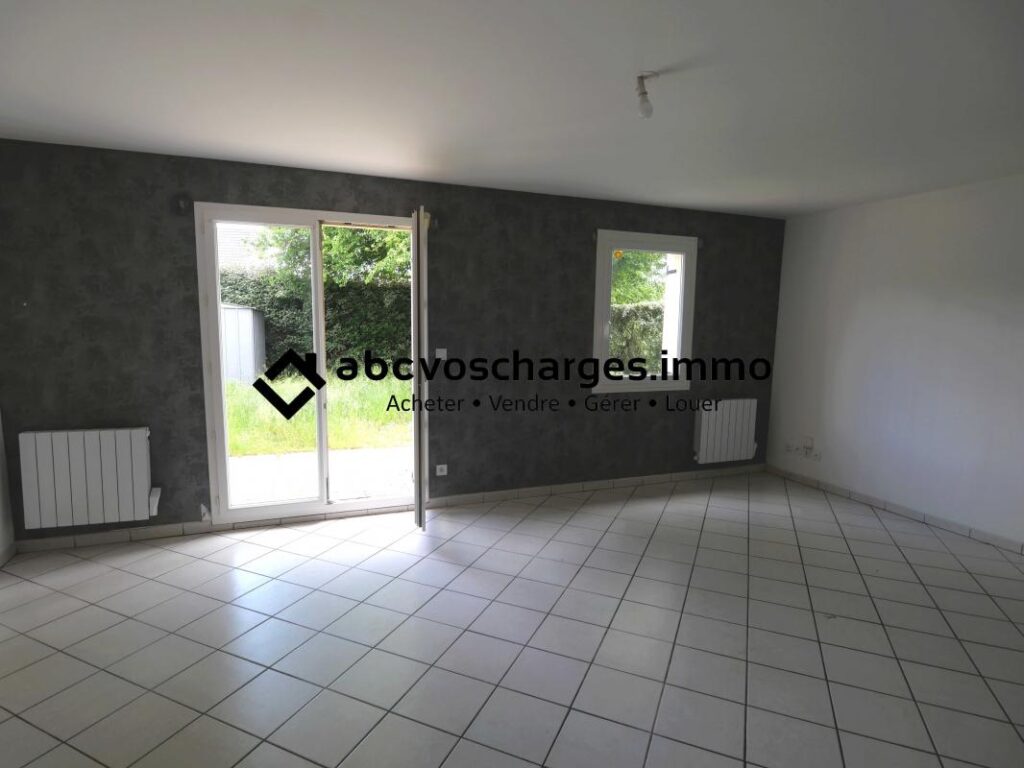 Maison en résidence privée, 3 chambres, garage et jardin